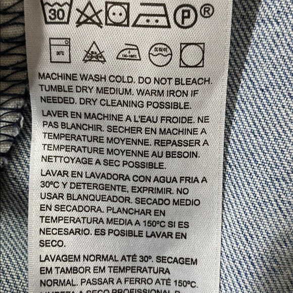 Levi's Light Blue Denim Jacket Size Medium - Picture 10 of 11